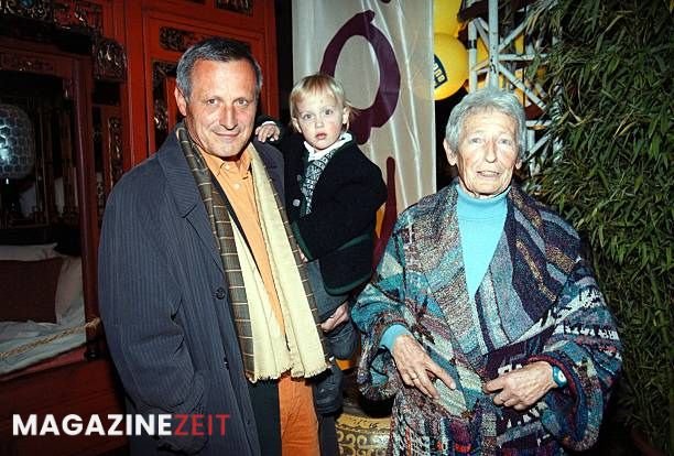 Valentin Balthasar: Was über Weckers Sohn bekannt ist Valentin Balthasar Wecker bei einem öffentlichen Auftritt